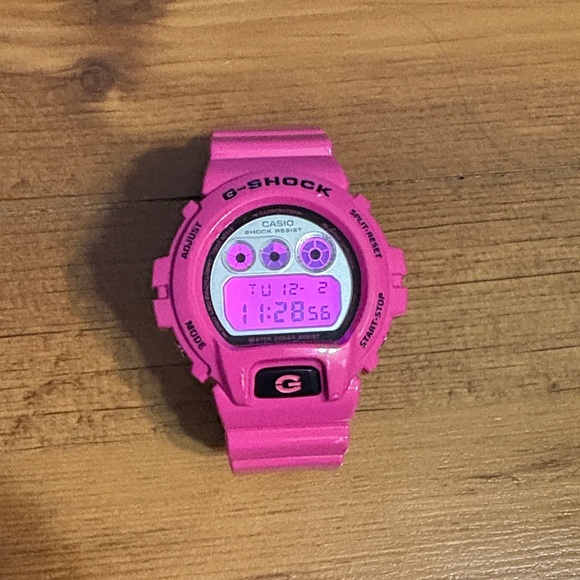 G-Shock Vibrant Pink Digital Watch - Picture 2 of 3